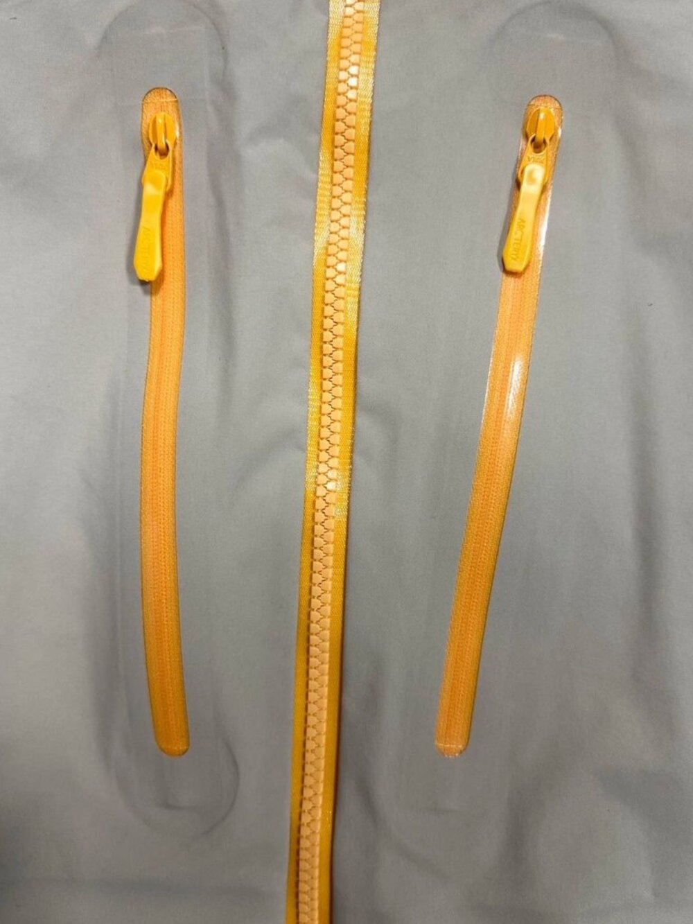 Arc'teryx Alpha SV Jacket - Picture 3 of 6